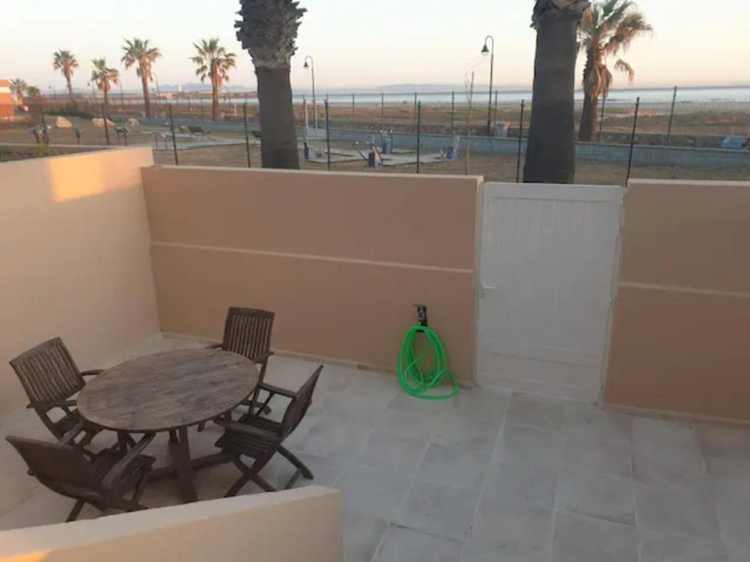 Apartamento en primera línea de playa Tarifa Exterior foto