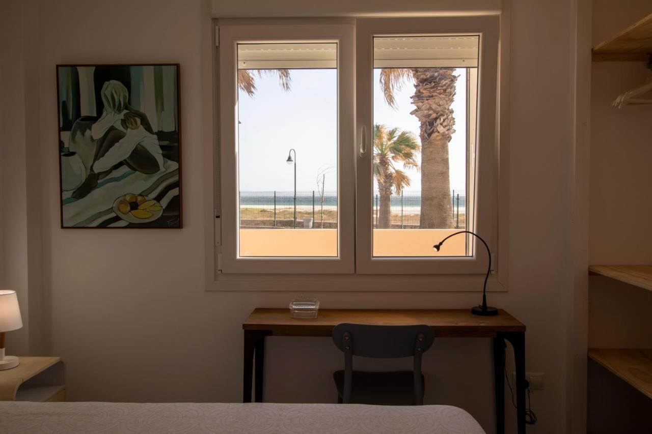 Apartamento en primera línea de playa Tarifa Exterior foto