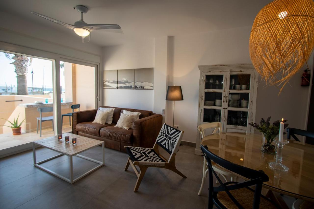 Apartamento en primera línea de playa Tarifa Exterior foto